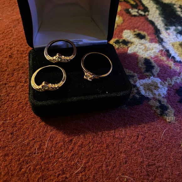 Not sure maker was from ex  beautiful 3 rose gold cubic zirconia ring - Picture 2 of 2